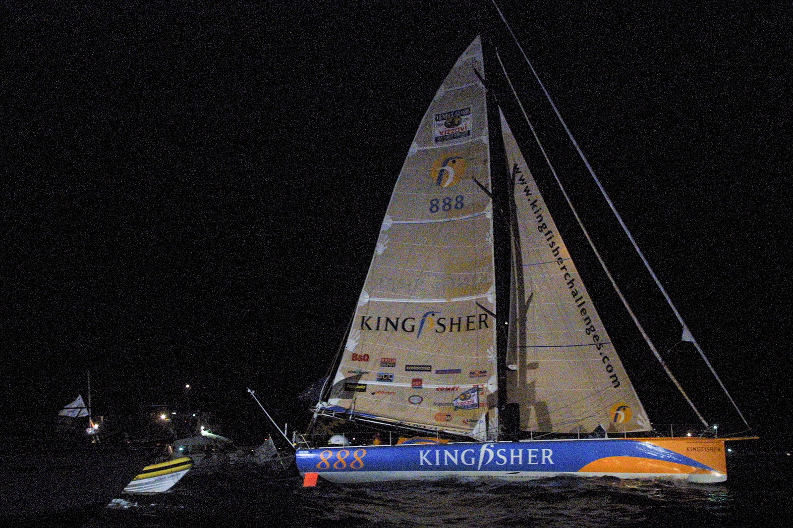 ARRIVEE ELLEN MACARTHUR - 2E