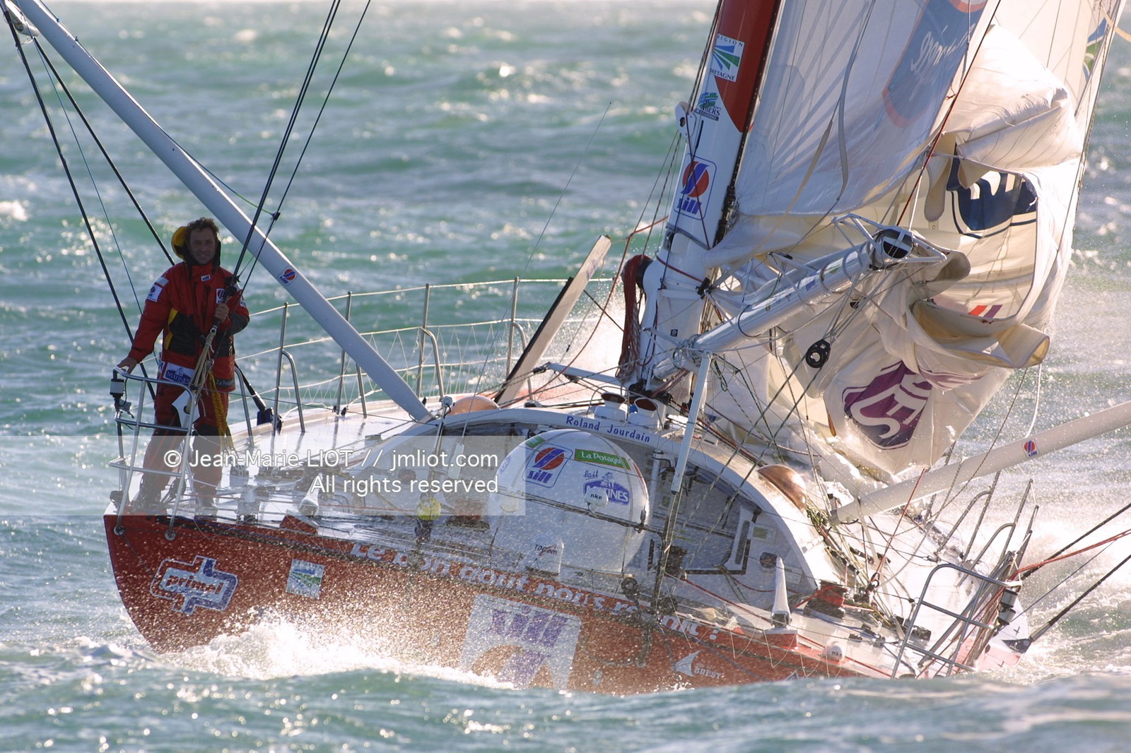 VENDEE GLOBE 2001- ARRIVEE ROLAND JOURDAIN