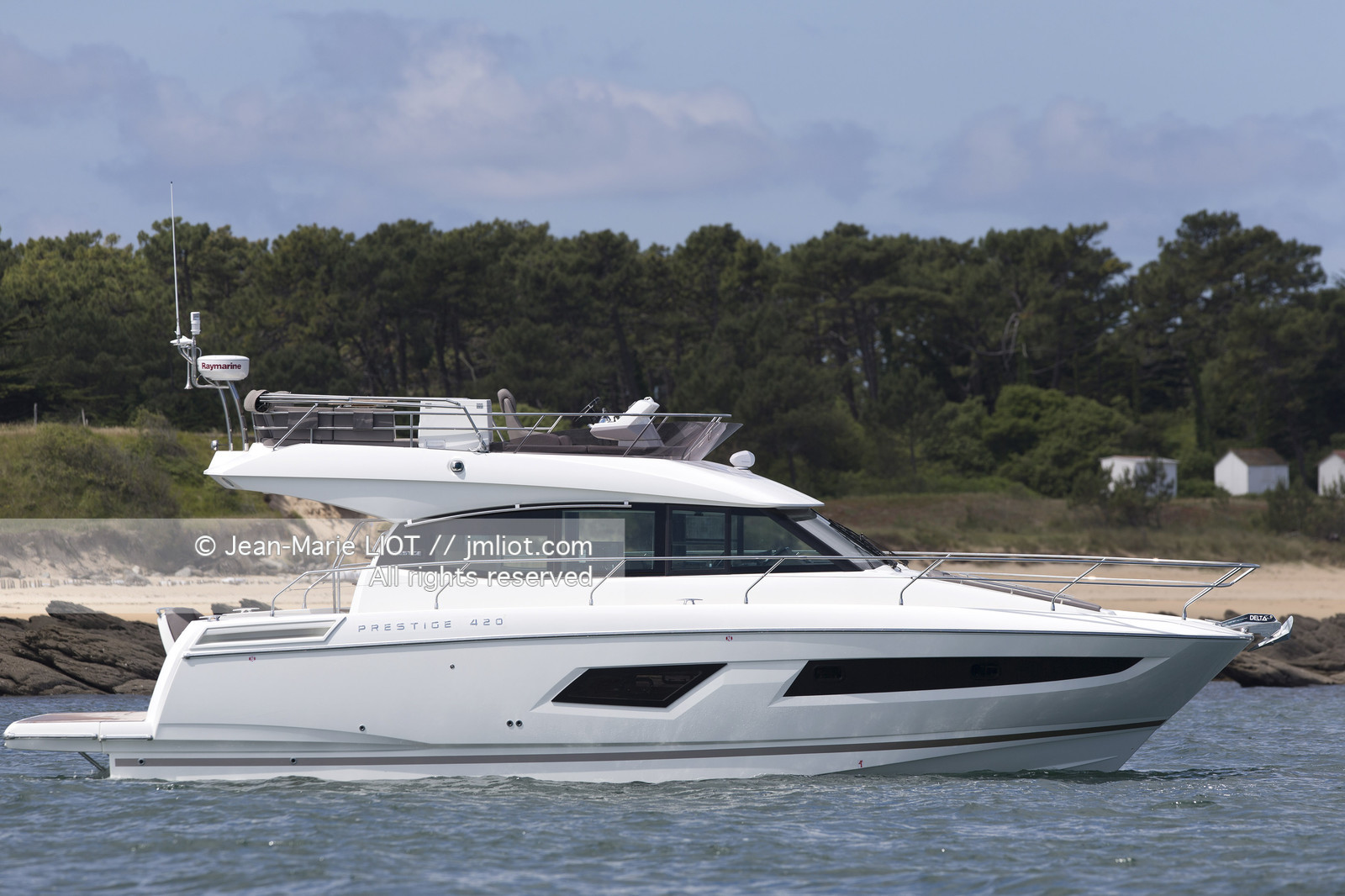 PRESTIGE 420 - PRESTIGE YACHTS