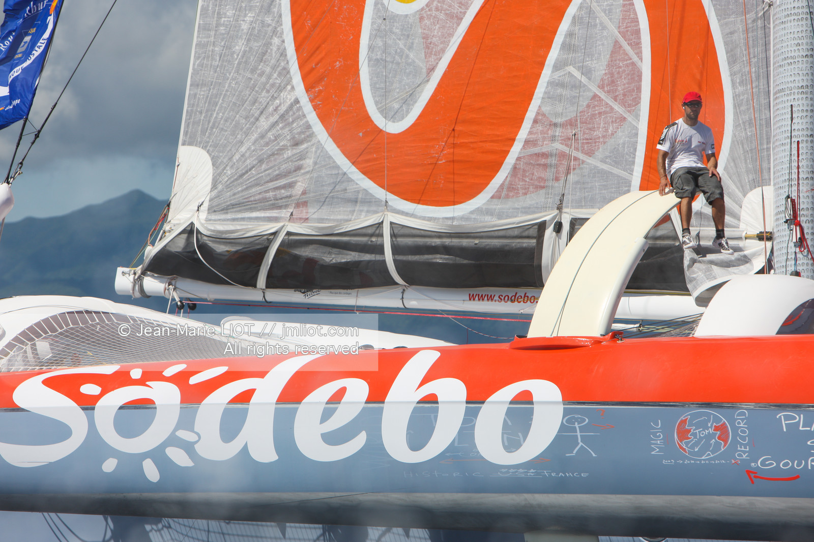 ROUTE DU RHUM 2010 - MAXI TRIMARAN SODEBO - THOMAS COVILLE