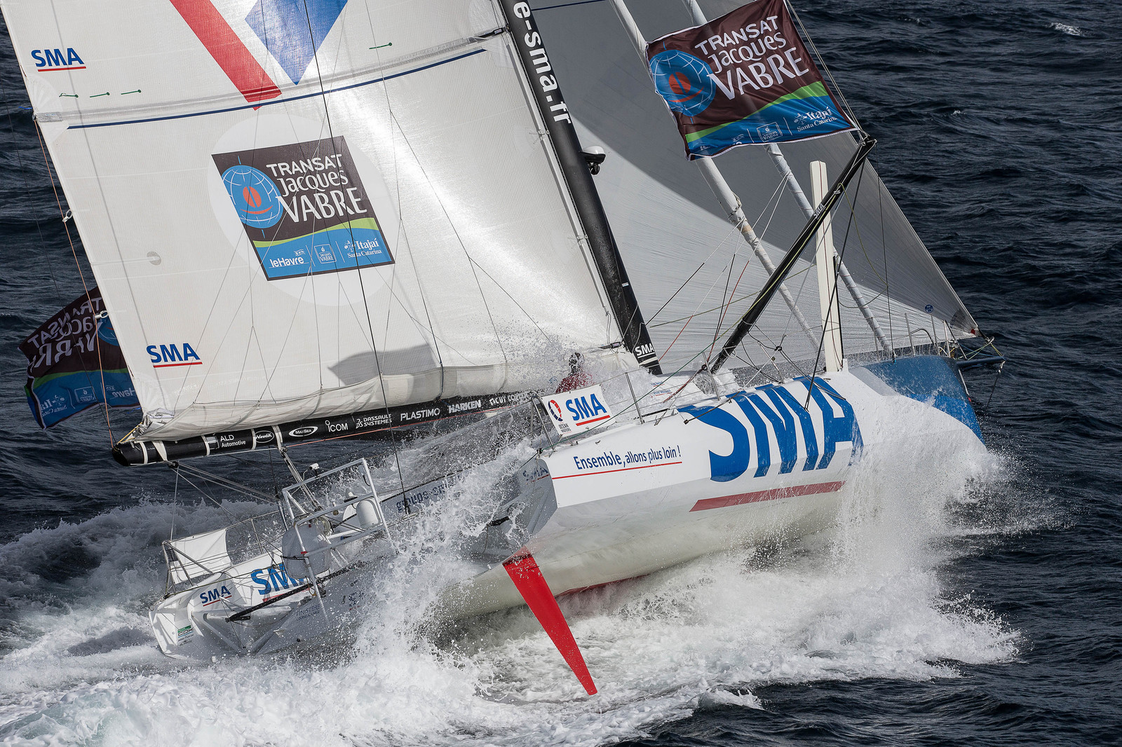 Paul Meilhat et Michel Desjoyeaux à l'entrainement sur IMOCA SMA avant le départ de la Transat Jacques vabre 2015 au départ du Havre et à destination de Itajaï au Brésil..Groix, 16 09 2015, Photo © Jean-Marie LIOT   DPPI.