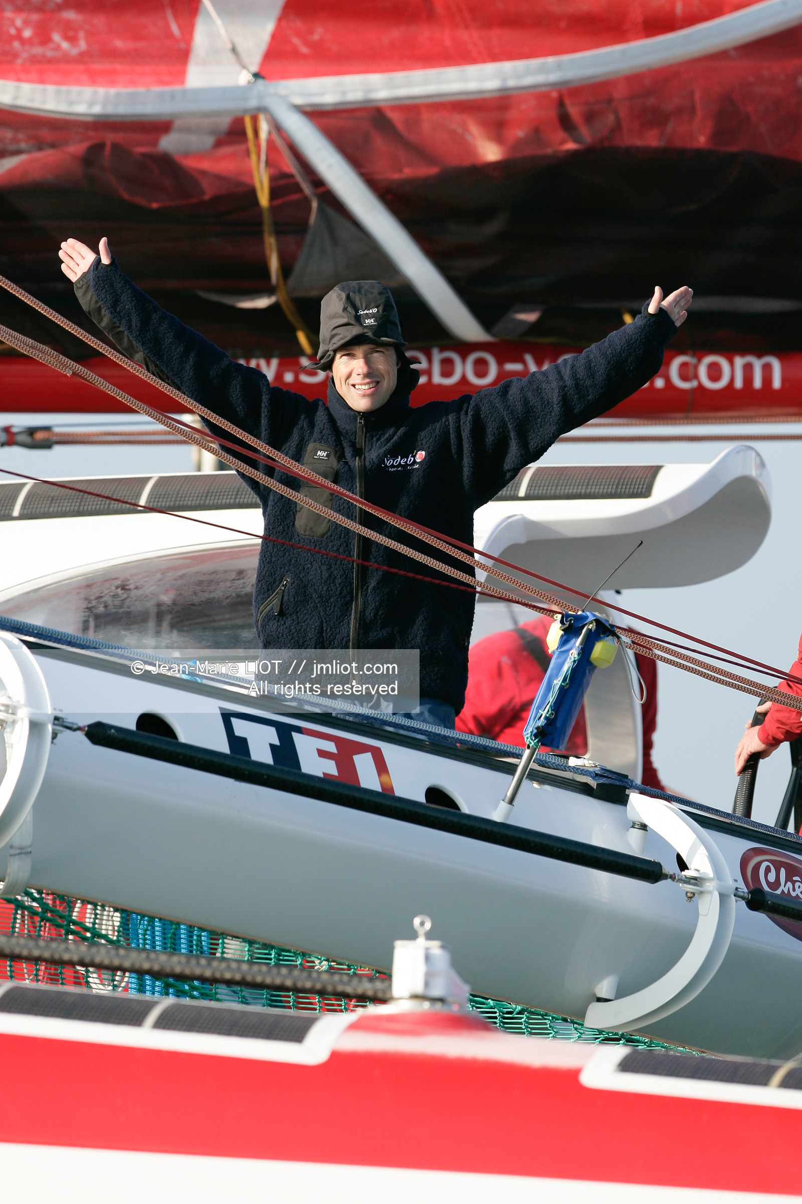 MAXI TRIMARAN SODEBO - THOMAS COVILLE - RECORD TOUR DU MONDE EN SOLITAIRE..