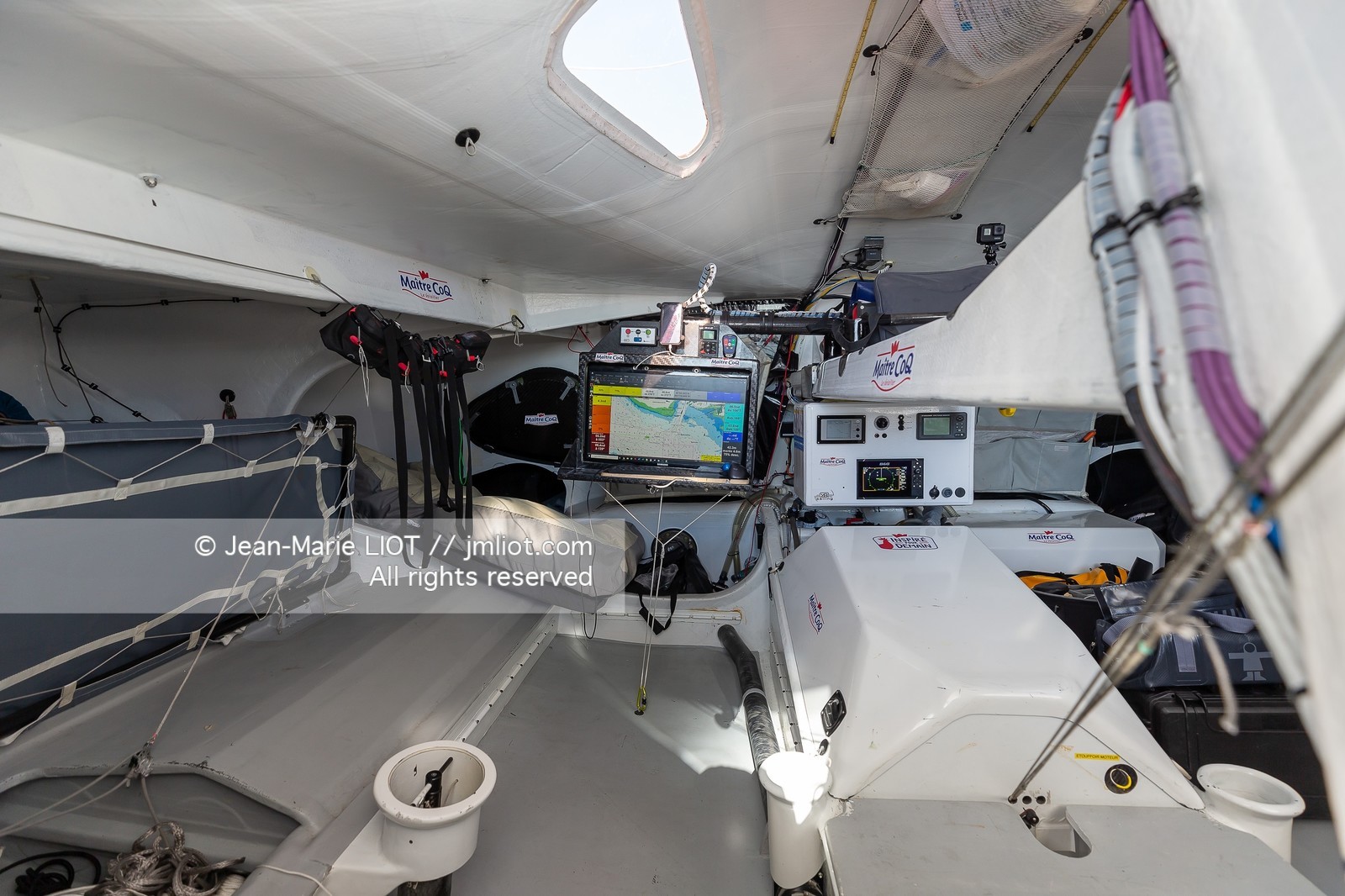 YANNICK BESTAVEN 2020 - IMOCA MAITRE COQ