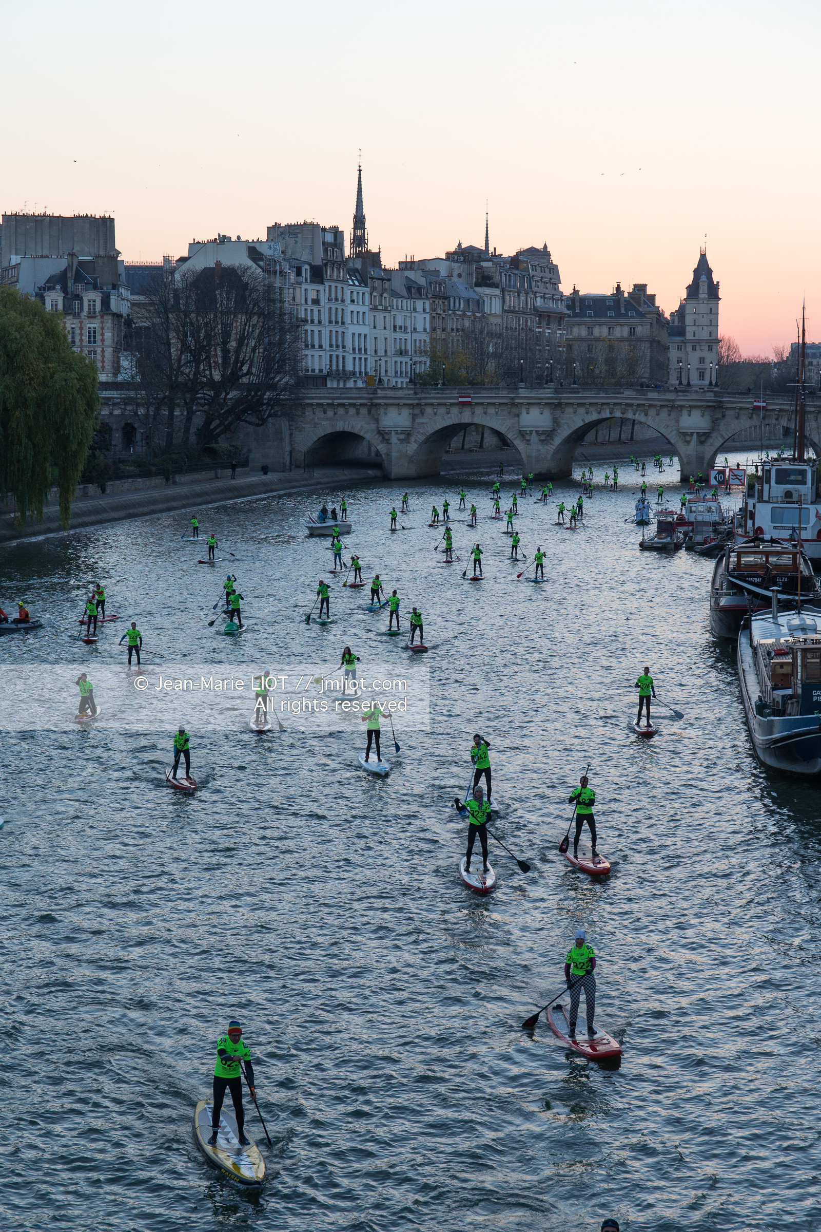 PADDLE - LA SEINE - PARIS