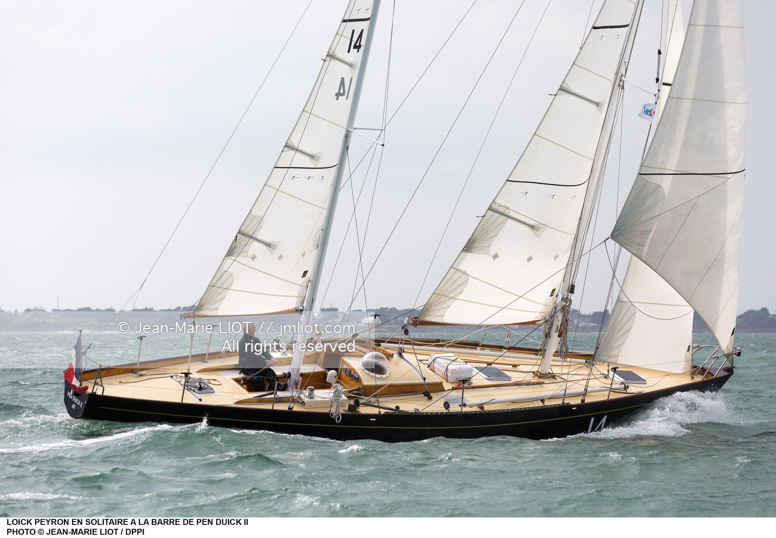 LOICK PEYRON A BORD DE PEN DUICK II
