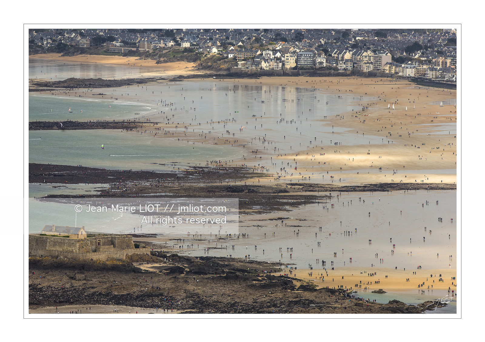 Saint-Malo.La marée du siècle(2015) à Saint-Malo..©Jean-Marie Liot.