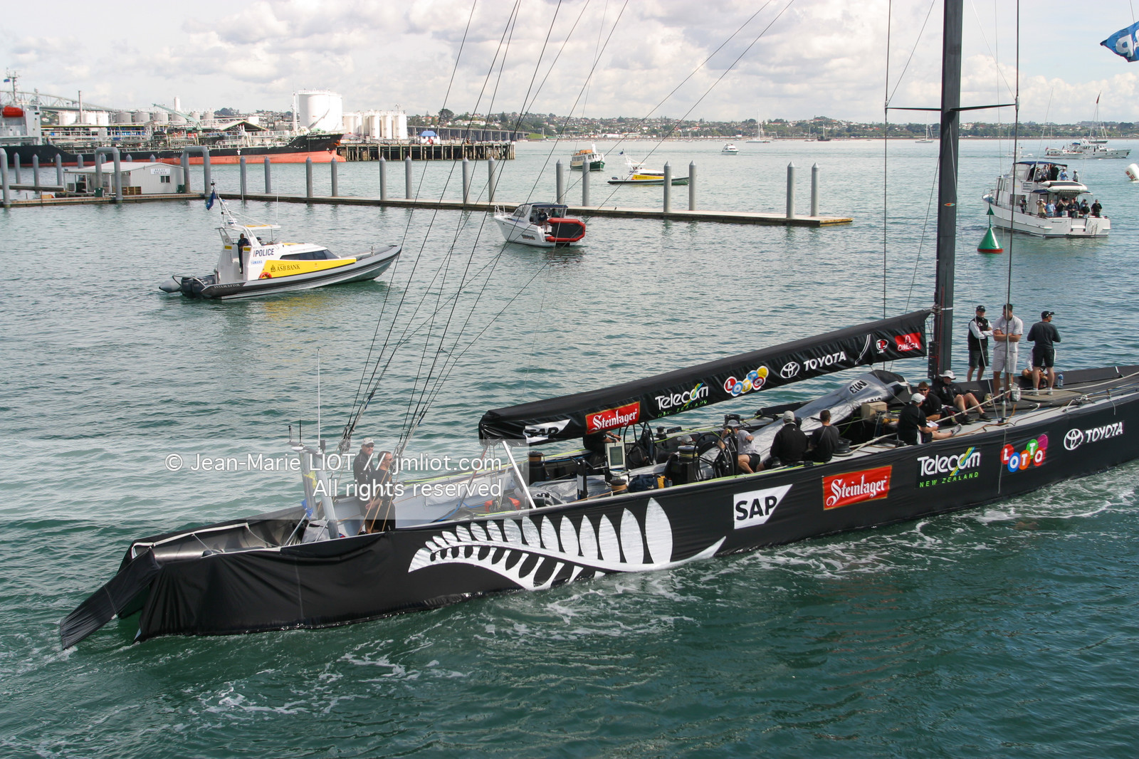 LOUIS VUITTON CUP 2002 - NEW ZEALAND