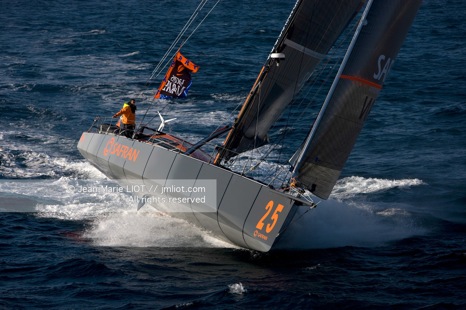 091029SAFRAN_38V9370