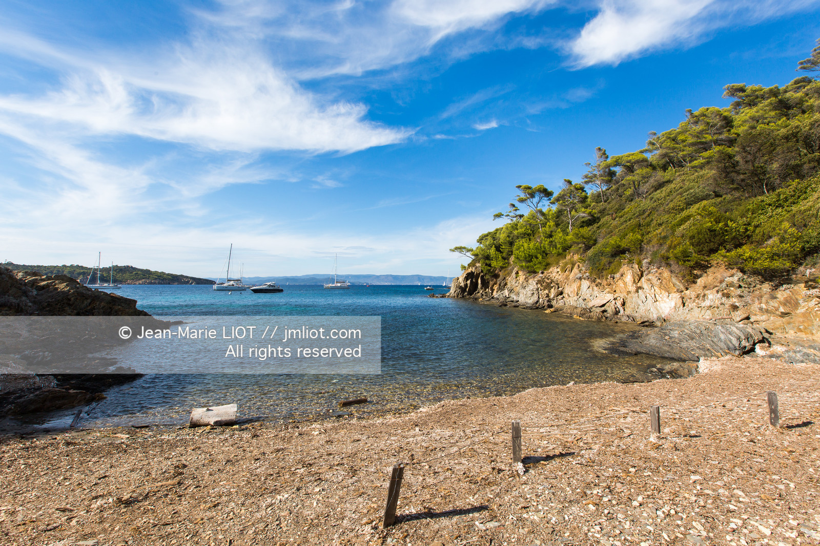 Port-Cros, au large d'Hyères dans le département du Var, petite île de 4 km de long est une réserve de la faune et la flore. Photo © Jean-Marie Liot.