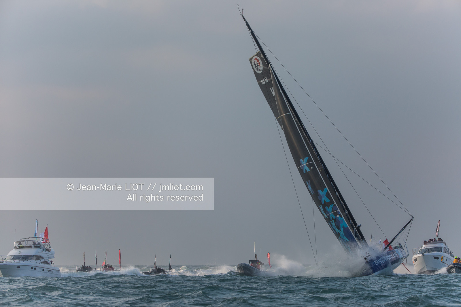 Les Sables d'Olonne, le 19 janvier 2017 arrivée d'Armel Le Cléac'h (FR) skipper de l'imoca Banque Populaire arrive 1er du Vendee globe 2016-2017. Photo © Jean-Marie Liot   DPPI