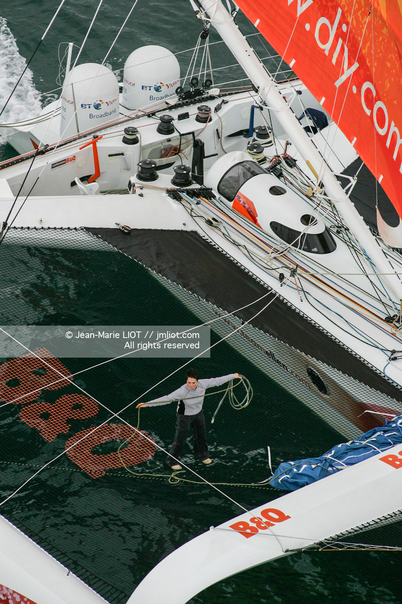 ELLE MACARTHUR - RECORD DU TOUR DU MONDE EN SOLITAIRE